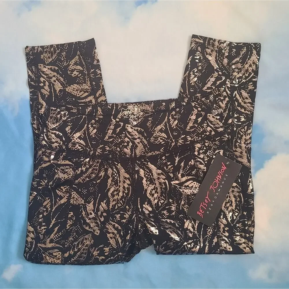 Betsey Johnson  Black And Silver Foil Print Capri Leggings NWT Small